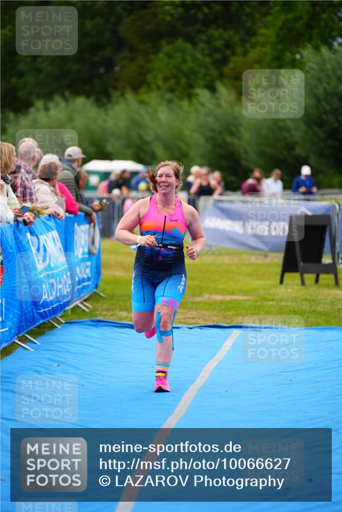 30.08.2026 - Elbe Triathlon Hamburg LAZAROV Photography http://msf.ph/oto/10066627 30.08.2026 12:19:32 Ziel 1504, 1623 meine-sportfotos.de