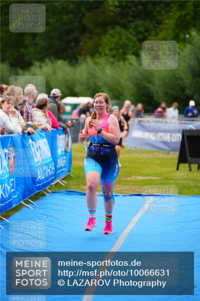 30.08.2026 - Elbe Triathlon Hamburg LAZAROV Photography http://msf.ph/oto/10066631 30.08.2026 12:19:33 Ziel 1504, 1623 meine-sportfotos.de
