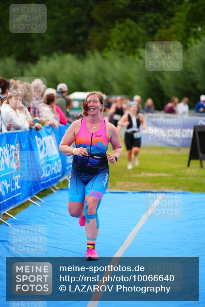 30.08.2026 - Elbe Triathlon Hamburg LAZAROV Photography http://msf.ph/oto/10066640 30.08.2026 12:19:33 Ziel 1504, 1623 meine-sportfotos.de