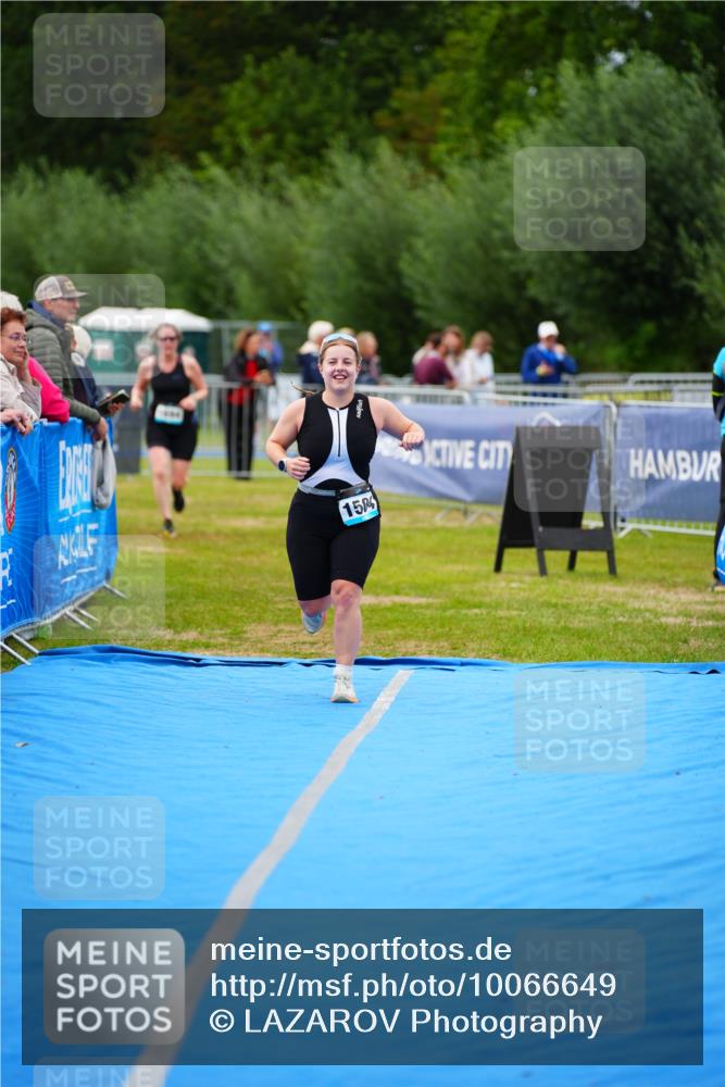 30.08.2026 - Elbe Triathlon Hamburg LAZAROV Photography http://msf.ph/oto/10066649 30.08.2026 12:19:36 Ziel 1504, 1623, 1694 meine-sportfotos.de