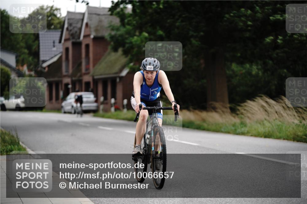 30.08.2026 - Elbe Triathlon Hamburg Michael Burmester http://msf.ph/oto/10066657 30.08.2026 15:27:07 Radfahren  meine-sportfotos.de