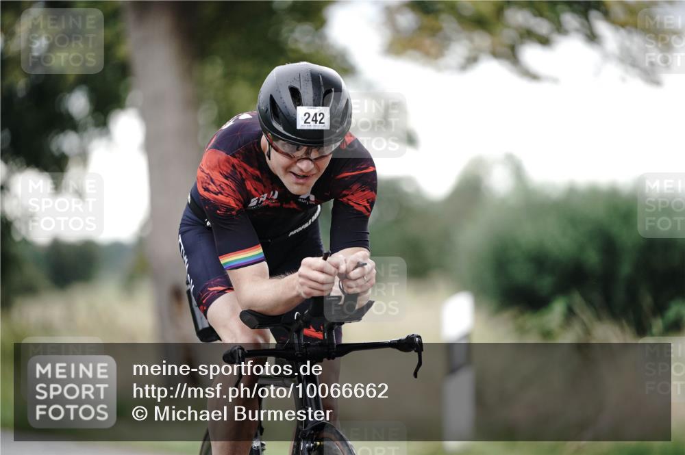 30.08.2026 - Elbe Triathlon Hamburg Michael Burmester http://msf.ph/oto/10066662 30.08.2026 09:11:50 Radfahren 242, 382 meine-sportfotos.de