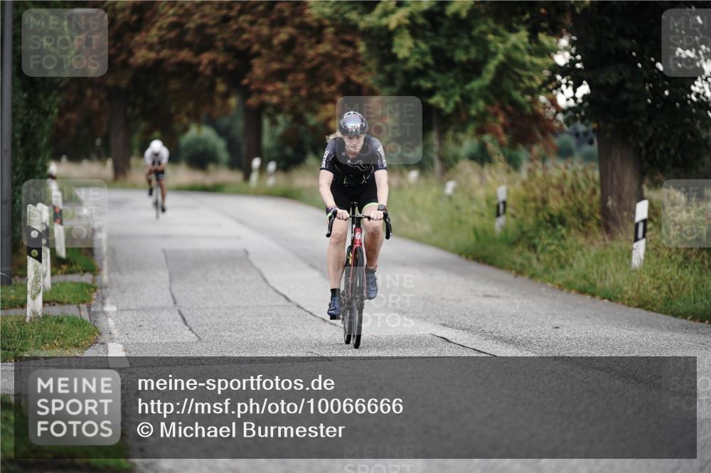 30.08.2026 - Elbe Triathlon Hamburg Michael Burmester http://msf.ph/oto/10066666 30.08.2026 09:11:53 Radfahren 261, 382 meine-sportfotos.de