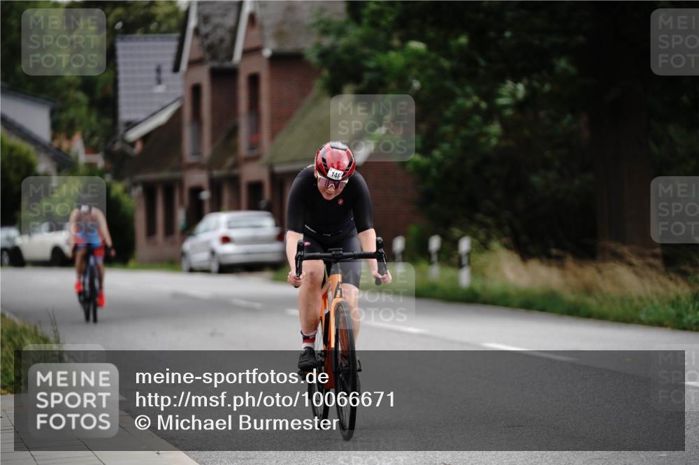 30.08.2026 - Elbe Triathlon Hamburg Michael Burmester http://msf.ph/oto/10066671 30.08.2026 15:27:12 Radfahren  meine-sportfotos.de