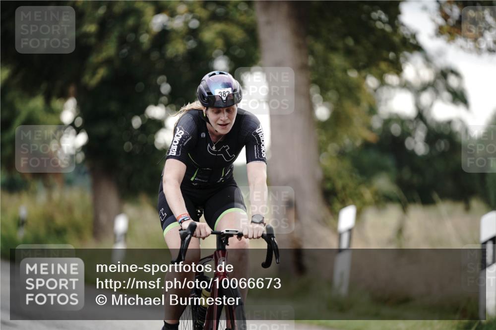 30.08.2026 - Elbe Triathlon Hamburg Michael Burmester http://msf.ph/oto/10066673 30.08.2026 09:11:55 Radfahren 261, 382 meine-sportfotos.de