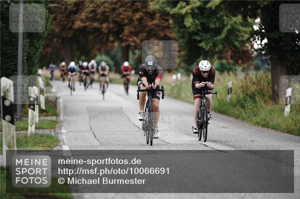 30.08.2026 - Elbe Triathlon Hamburg Michael Burmester http://msf.ph/oto/10066691 30.08.2026 09:12:13 Radfahren 210, 223, 295, 314, 359 meine-sportfotos.de