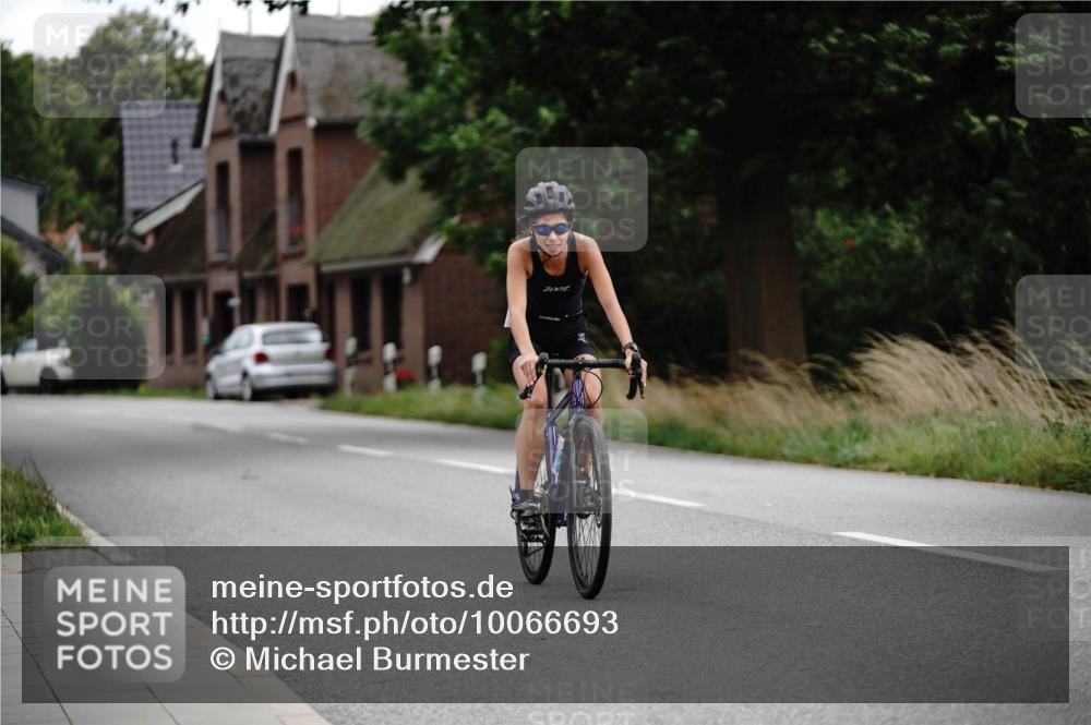 30.08.2026 - Elbe Triathlon Hamburg Michael Burmester http://msf.ph/oto/10066693 30.08.2026 15:27:32 Radfahren  meine-sportfotos.de