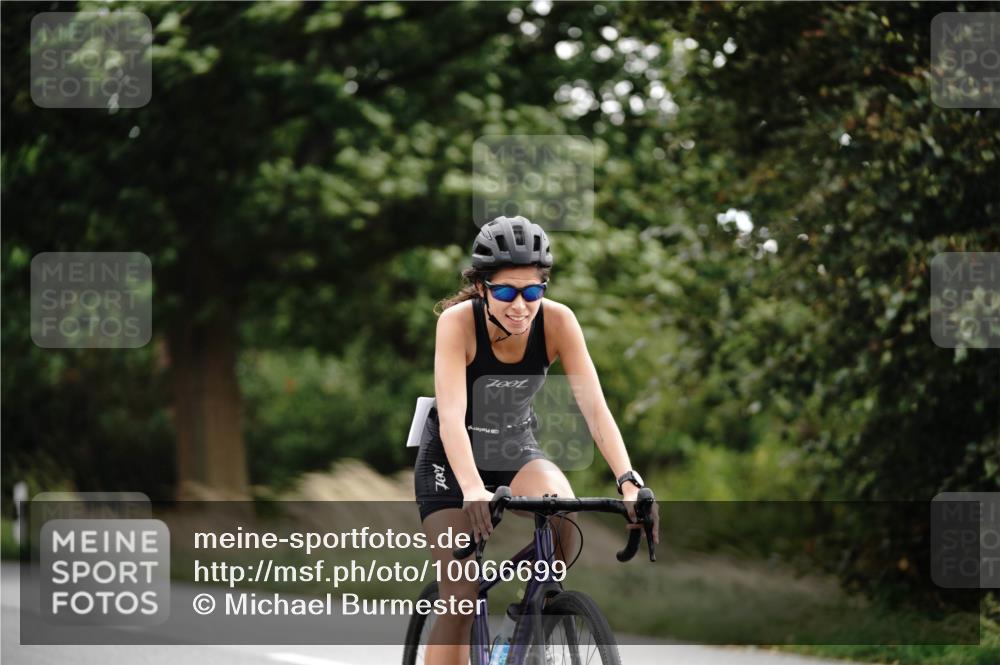 30.08.2026 - Elbe Triathlon Hamburg Michael Burmester http://msf.ph/oto/10066699 30.08.2026 15:27:33 Radfahren  meine-sportfotos.de