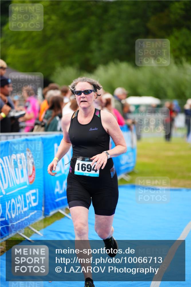 30.08.2026 - Elbe Triathlon Hamburg LAZAROV Photography http://msf.ph/oto/10066713 30.08.2026 12:19:45 Ziel 1694 meine-sportfotos.de