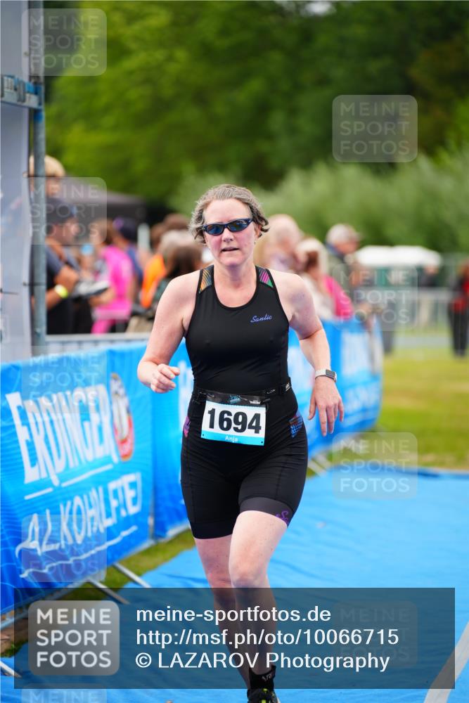 30.08.2026 - Elbe Triathlon Hamburg LAZAROV Photography http://msf.ph/oto/10066715 30.08.2026 12:19:45 Ziel 1694 meine-sportfotos.de