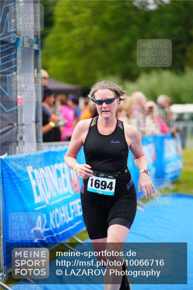 30.08.2026 - Elbe Triathlon Hamburg LAZAROV Photography http://msf.ph/oto/10066716 30.08.2026 12:19:45 Ziel 1694 meine-sportfotos.de