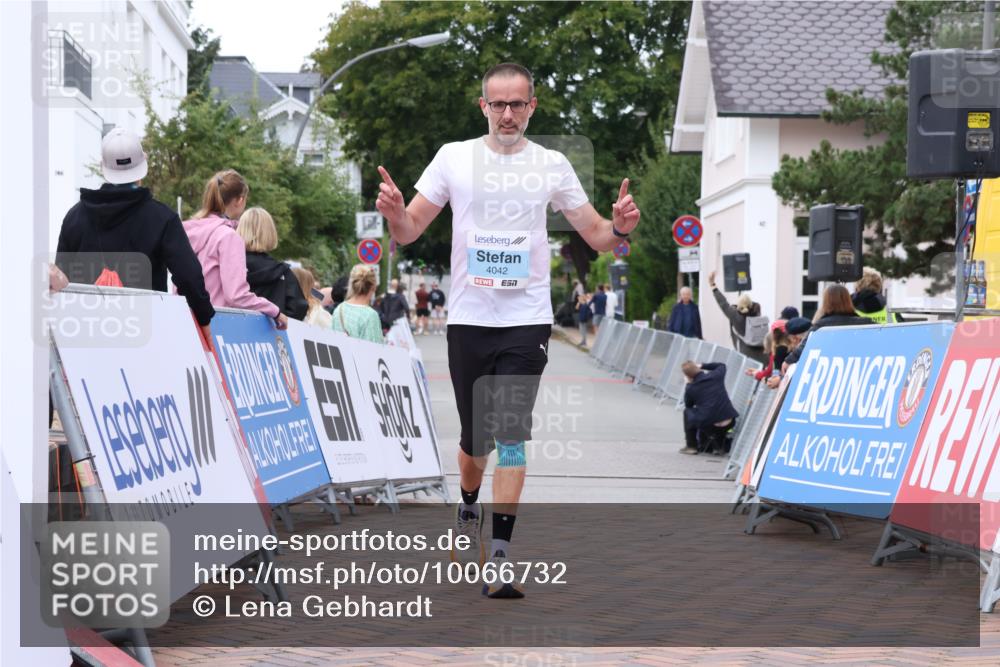 30.08.2026 - Blankeneser Heldenlauf Lena Gebhardt http://msf.ph/oto/10066732 30.08.2026 12:58:36 Ziel 4034, 4042, 4331 meine-sportfotos.de