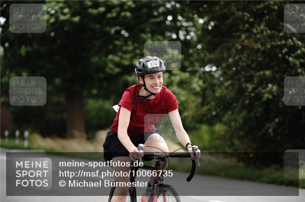 30.08.2026 - Elbe Triathlon Hamburg Michael Burmester http://msf.ph/oto/10066735 30.08.2026 15:27:57 Radfahren  meine-sportfotos.de