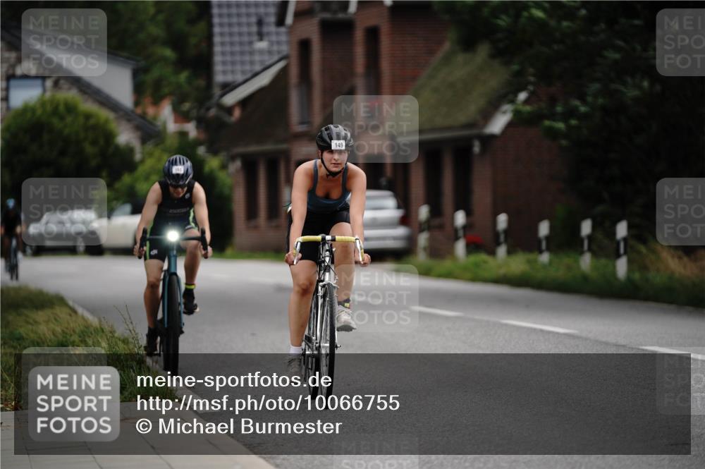 30.08.2026 - Elbe Triathlon Hamburg Michael Burmester http://msf.ph/oto/10066755 30.08.2026 15:28:30 Radfahren  meine-sportfotos.de