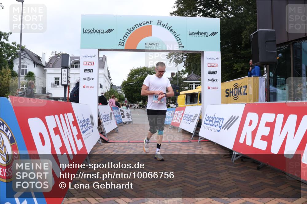 30.08.2026 - Blankeneser Heldenlauf Lena Gebhardt http://msf.ph/oto/10066756 30.08.2026 12:58:38 Ziel 4042 meine-sportfotos.de