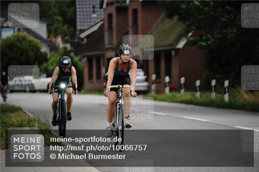 30.08.2026 - Elbe Triathlon Hamburg Michael Burmester http://msf.ph/oto/10066757 30.08.2026 15:28:31 Radfahren  meine-sportfotos.de