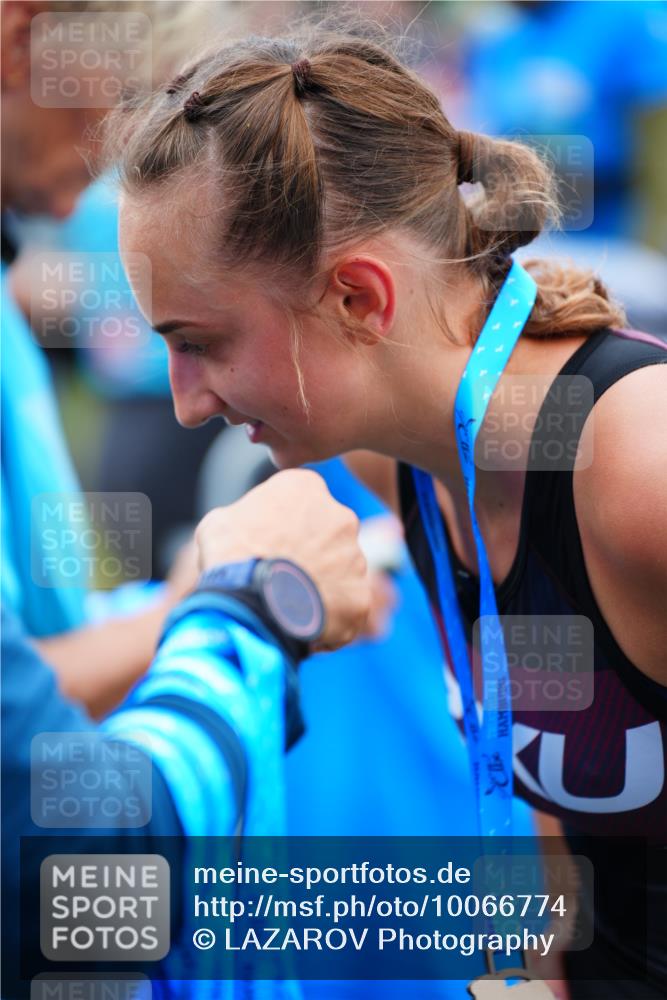 30.08.2026 - Elbe Triathlon Hamburg LAZAROV Photography http://msf.ph/oto/10066774 30.08.2026 12:20:09 Ziel 1566 meine-sportfotos.de