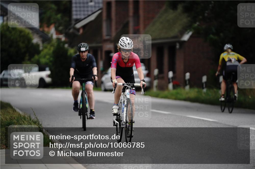 30.08.2026 - Elbe Triathlon Hamburg Michael Burmester http://msf.ph/oto/10066785 30.08.2026 15:28:44 Radfahren  meine-sportfotos.de