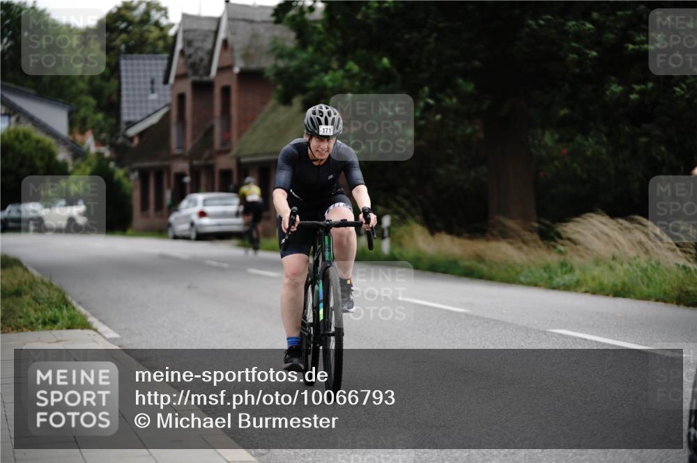 30.08.2026 - Elbe Triathlon Hamburg Michael Burmester http://msf.ph/oto/10066793 30.08.2026 15:28:46 Radfahren  meine-sportfotos.de