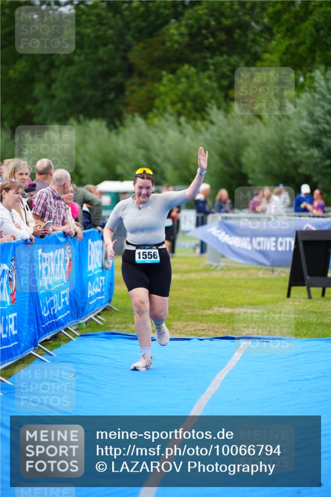 30.08.2026 - Elbe Triathlon Hamburg LAZAROV Photography http://msf.ph/oto/10066794 30.08.2026 12:20:15 Ziel 1566 meine-sportfotos.de