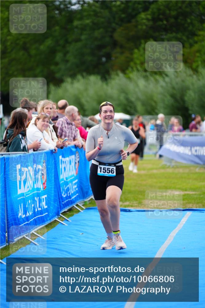 30.08.2026 - Elbe Triathlon Hamburg LAZAROV Photography http://msf.ph/oto/10066806 30.08.2026 12:20:16 Ziel 1541, 1566 meine-sportfotos.de