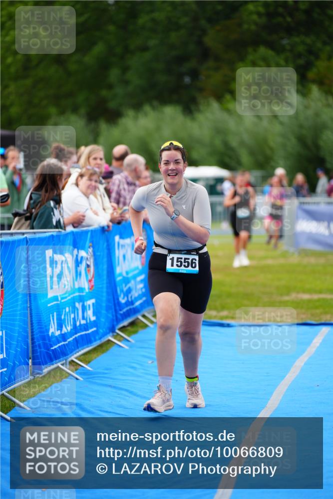 30.08.2026 - Elbe Triathlon Hamburg LAZAROV Photography http://msf.ph/oto/10066809 30.08.2026 12:20:16 Ziel 1541, 1566 meine-sportfotos.de