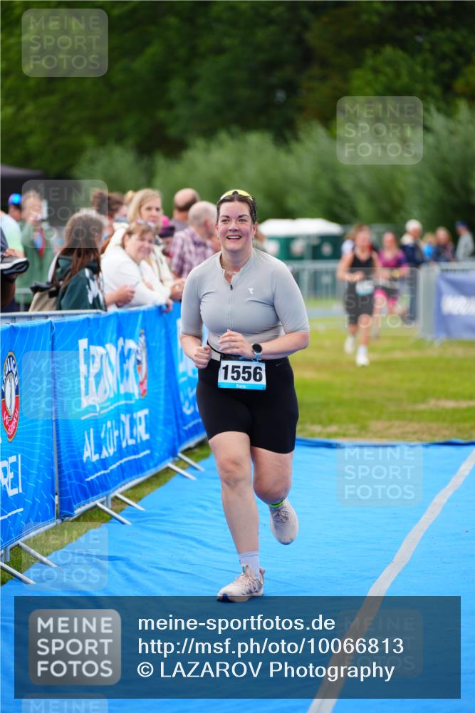 30.08.2026 - Elbe Triathlon Hamburg LAZAROV Photography http://msf.ph/oto/10066813 30.08.2026 12:20:16 Ziel 1541, 1566 meine-sportfotos.de