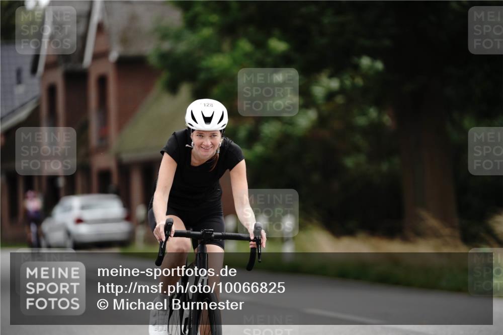 30.08.2026 - Elbe Triathlon Hamburg Michael Burmester http://msf.ph/oto/10066825 30.08.2026 15:29:13 Radfahren  meine-sportfotos.de