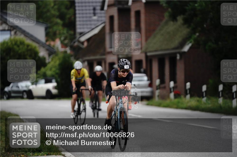 30.08.2026 - Elbe Triathlon Hamburg Michael Burmester http://msf.ph/oto/10066826 30.08.2026 15:30:09 Radfahren  meine-sportfotos.de