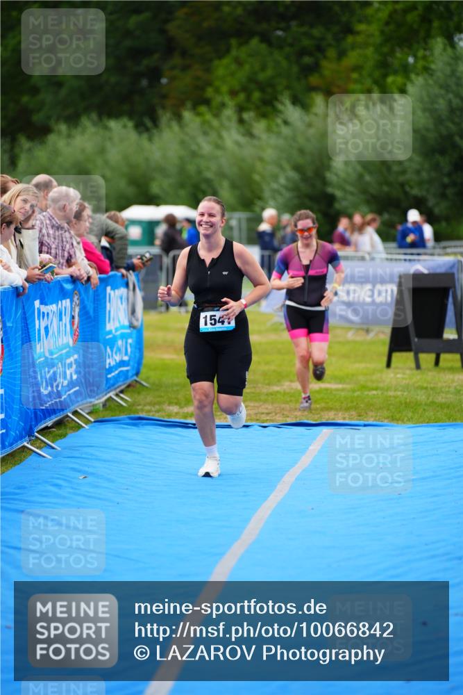 30.08.2026 - Elbe Triathlon Hamburg LAZAROV Photography http://msf.ph/oto/10066842 30.08.2026 12:20:22 Ziel 1541, 1635 meine-sportfotos.de