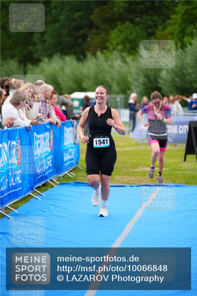 30.08.2026 - Elbe Triathlon Hamburg LAZAROV Photography http://msf.ph/oto/10066848 30.08.2026 12:20:23 Ziel 1541, 1635 meine-sportfotos.de