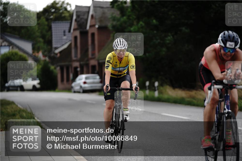 30.08.2026 - Elbe Triathlon Hamburg Michael Burmester http://msf.ph/oto/10066849 30.08.2026 15:30:11 Radfahren  meine-sportfotos.de
