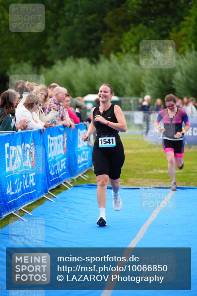 30.08.2026 - Elbe Triathlon Hamburg LAZAROV Photography http://msf.ph/oto/10066850 30.08.2026 12:20:23 Ziel 1541, 1635 meine-sportfotos.de