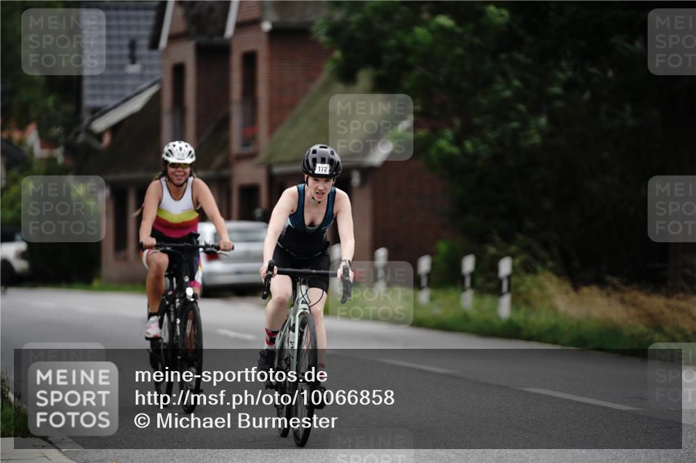 30.08.2026 - Elbe Triathlon Hamburg Michael Burmester http://msf.ph/oto/10066858 30.08.2026 15:30:23 Radfahren  meine-sportfotos.de