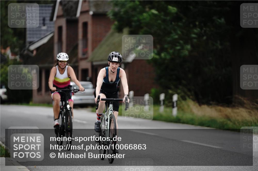 30.08.2026 - Elbe Triathlon Hamburg Michael Burmester http://msf.ph/oto/10066863 30.08.2026 15:30:23 Radfahren  meine-sportfotos.de