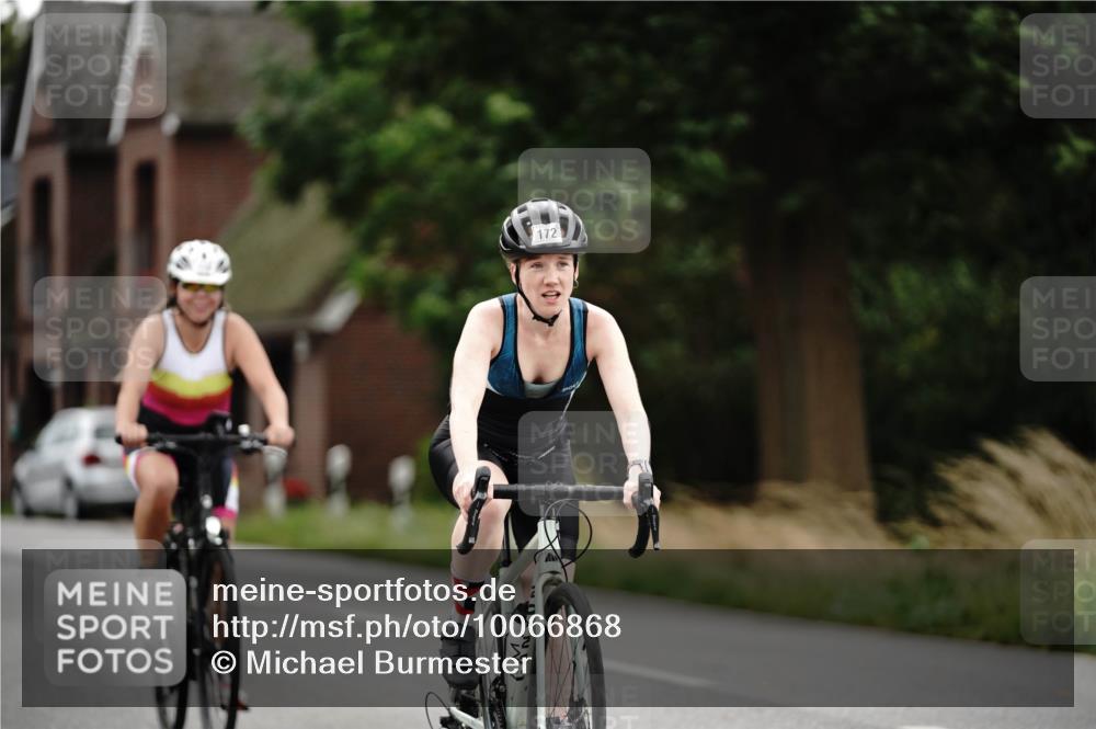 30.08.2026 - Elbe Triathlon Hamburg Michael Burmester http://msf.ph/oto/10066868 30.08.2026 15:30:24 Radfahren  meine-sportfotos.de