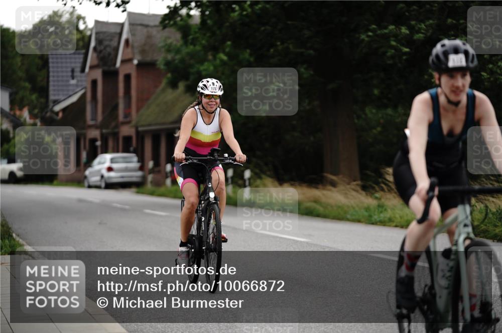 30.08.2026 - Elbe Triathlon Hamburg Michael Burmester http://msf.ph/oto/10066872 30.08.2026 15:30:25 Radfahren  meine-sportfotos.de