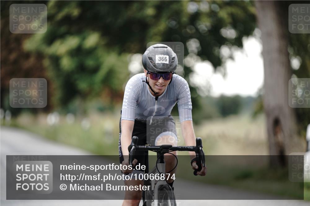 30.08.2026 - Elbe Triathlon Hamburg Michael Burmester http://msf.ph/oto/10066874 30.08.2026 09:12:57 Radfahren 298, 335, 366 meine-sportfotos.de