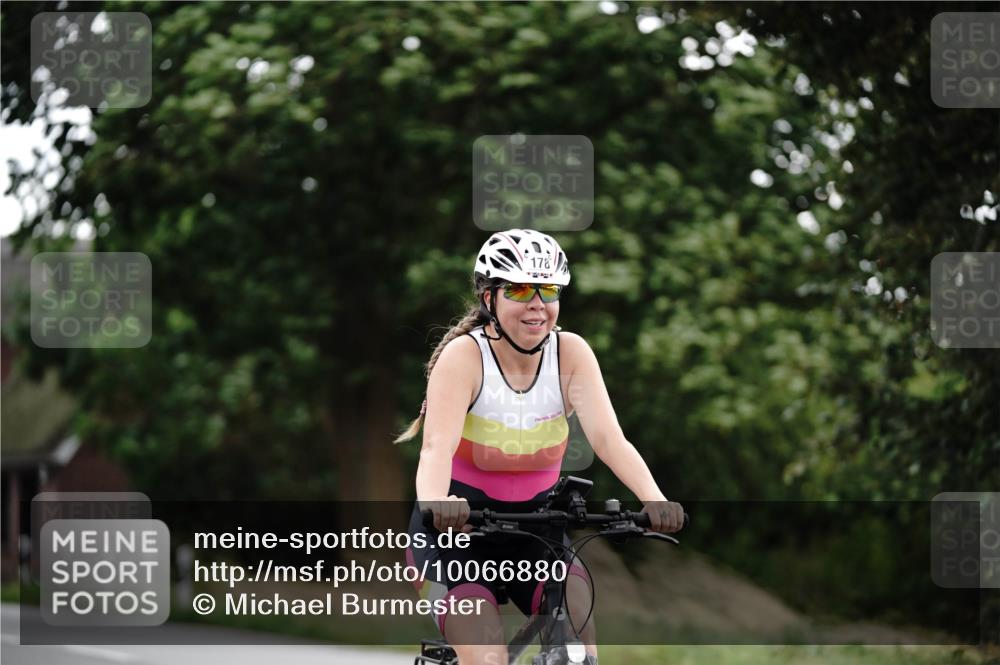 30.08.2026 - Elbe Triathlon Hamburg Michael Burmester http://msf.ph/oto/10066880 30.08.2026 15:30:25 Radfahren  meine-sportfotos.de