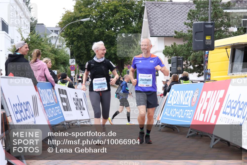 30.08.2026 - Blankeneser Heldenlauf Lena Gebhardt http://msf.ph/oto/10066904 30.08.2026 12:59:34 Ziel 4121, 4250, 4434 meine-sportfotos.de