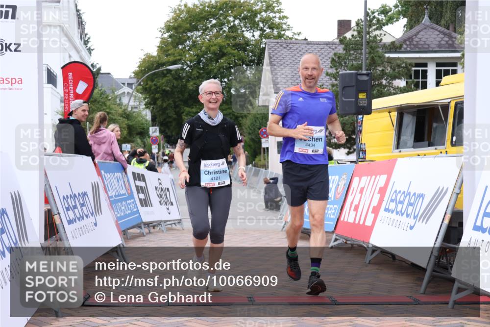 30.08.2026 - Blankeneser Heldenlauf Lena Gebhardt http://msf.ph/oto/10066909 30.08.2026 12:59:35 Ziel 4121, 4250, 4434 meine-sportfotos.de