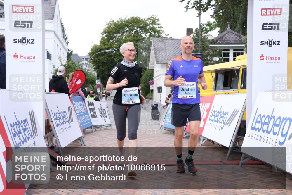 30.08.2026 - Blankeneser Heldenlauf Lena Gebhardt http://msf.ph/oto/10066915 30.08.2026 12:59:35 Ziel 4121, 4250, 4434 meine-sportfotos.de