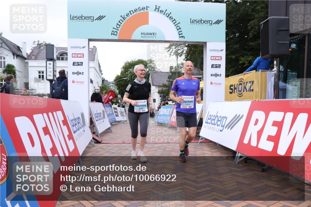 30.08.2026 - Blankeneser Heldenlauf Lena Gebhardt http://msf.ph/oto/10066922 30.08.2026 12:59:36 Ziel 4121, 4250, 4434 meine-sportfotos.de
