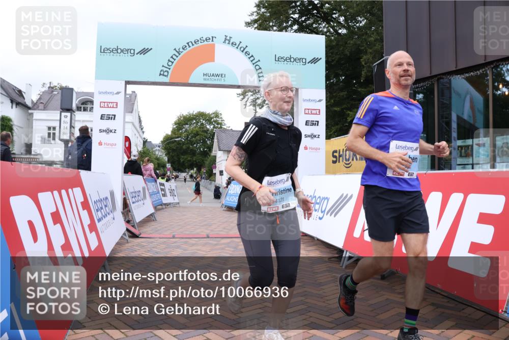 30.08.2026 - Blankeneser Heldenlauf Lena Gebhardt http://msf.ph/oto/10066936 30.08.2026 12:59:37 Ziel 4121, 4250, 4434 meine-sportfotos.de