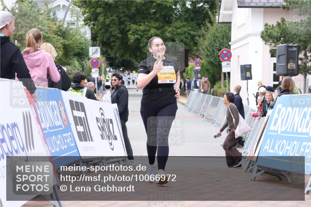 30.08.2026 - Blankeneser Heldenlauf Lena Gebhardt http://msf.ph/oto/10066972 30.08.2026 12:59:59 Ziel 2452 meine-sportfotos.de