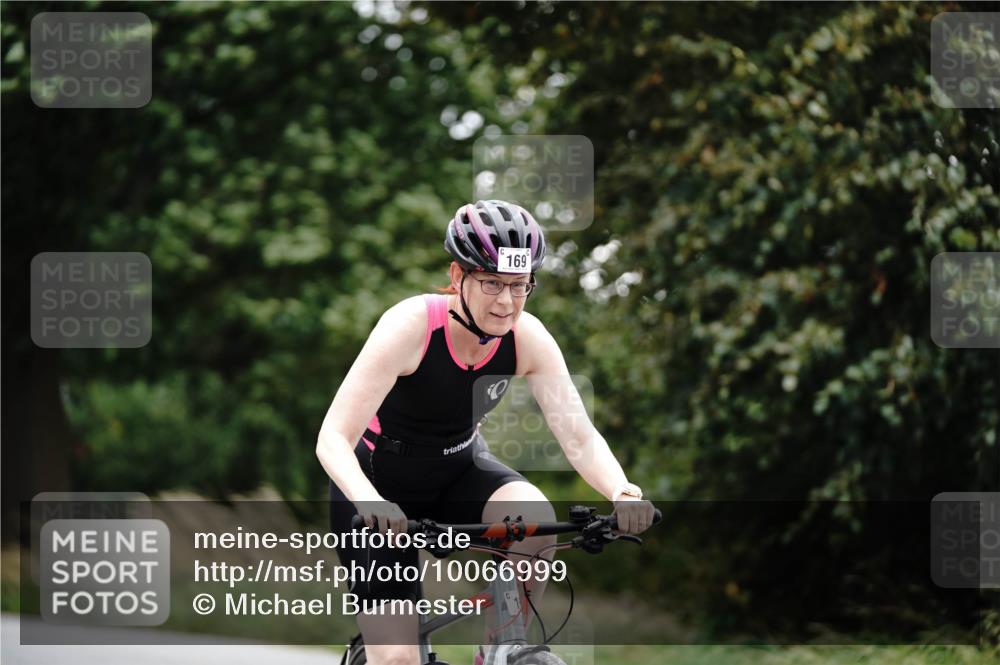 30.08.2026 - Elbe Triathlon Hamburg Michael Burmester http://msf.ph/oto/10066999 30.08.2026 15:32:44 Radfahren  meine-sportfotos.de