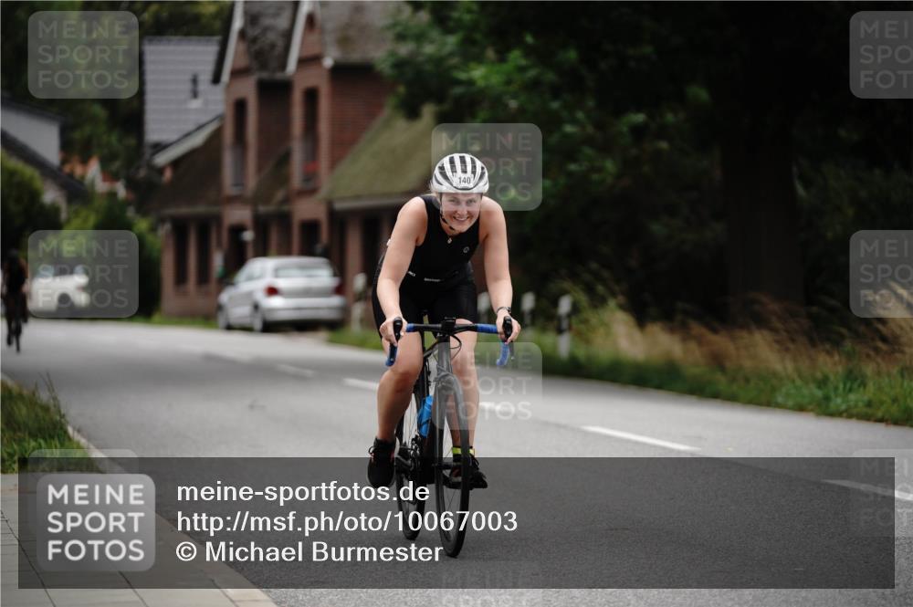 30.08.2026 - Elbe Triathlon Hamburg Michael Burmester http://msf.ph/oto/10067003 30.08.2026 15:32:57 Radfahren  meine-sportfotos.de