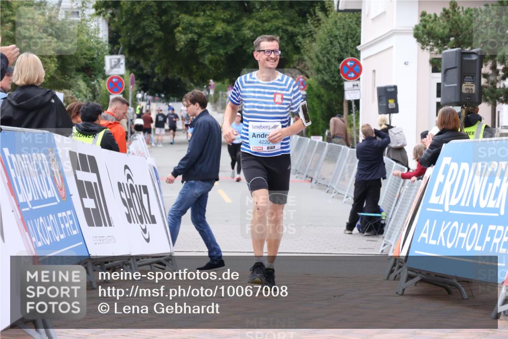 30.08.2026 - Blankeneser Heldenlauf Lena Gebhardt http://msf.ph/oto/10067008 30.08.2026 13:00:39 Ziel 4220 meine-sportfotos.de