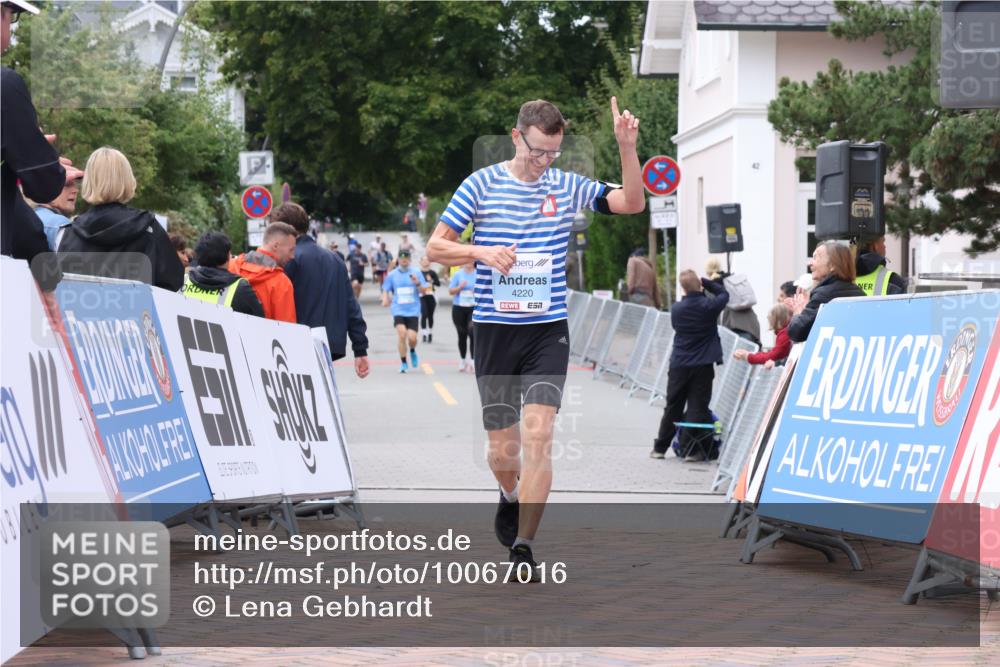30.08.2026 - Blankeneser Heldenlauf Lena Gebhardt http://msf.ph/oto/10067016 30.08.2026 13:00:40 Ziel 4220 meine-sportfotos.de