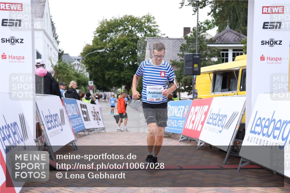 30.08.2026 - Blankeneser Heldenlauf Lena Gebhardt http://msf.ph/oto/10067028 30.08.2026 13:00:42 Ziel 4220 meine-sportfotos.de